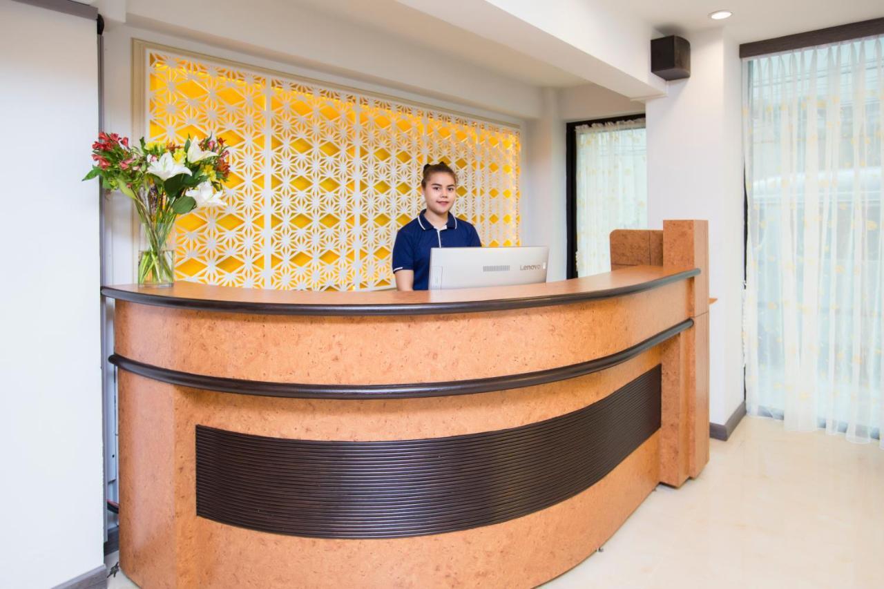 V One Pride-Sukhumvit 22, Bangkok Hotel Exterior photo