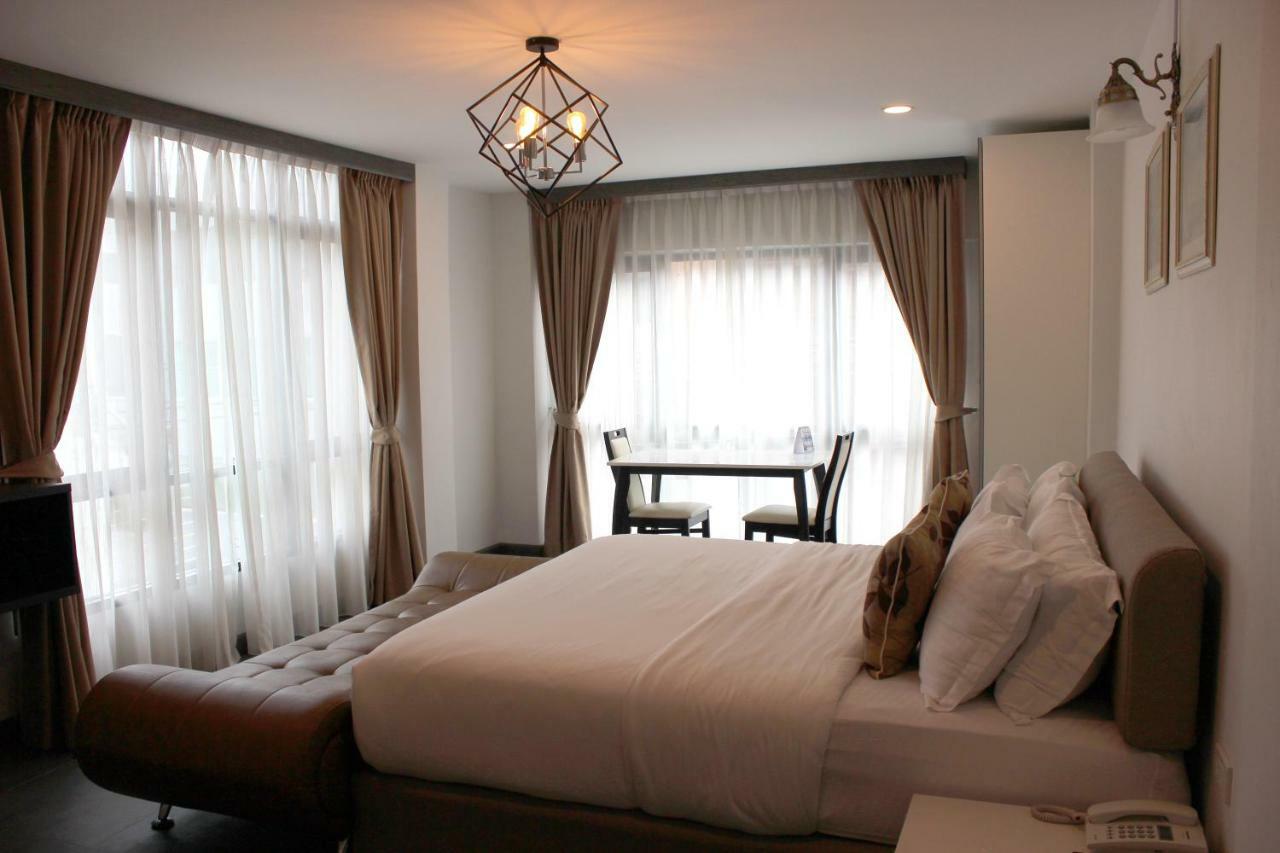 V One Pride-Sukhumvit 22, Bangkok Hotel Exterior photo